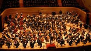 L'orchestre philarmonique de Vienne. Pour écouter :
